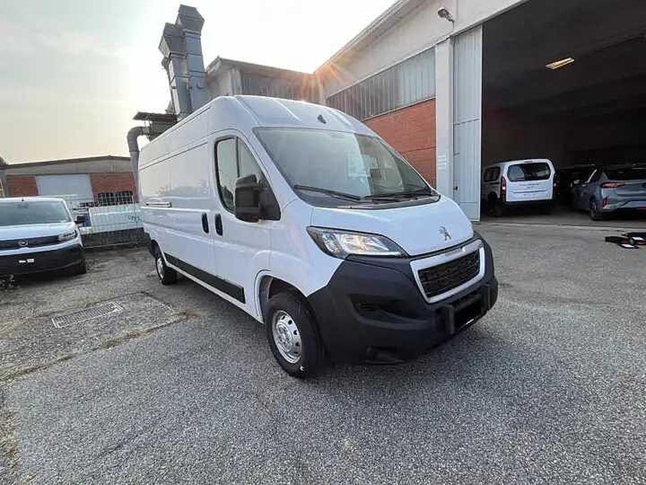 Peugeot Peugeot Boxer BOXER 35q 2.2 BlueHDi 140cv L3H2 KM ZERO