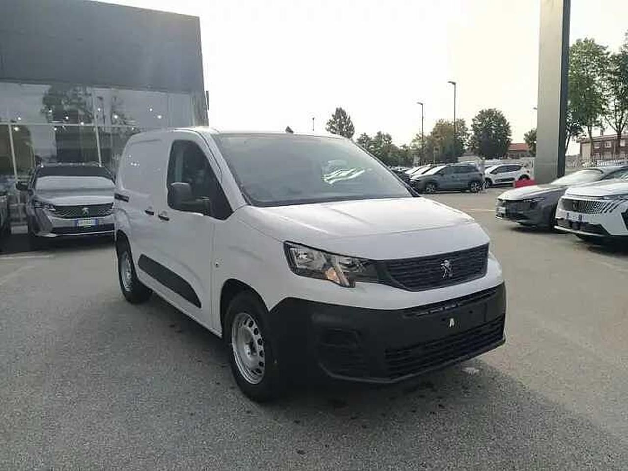 Peugeot Peugeot Partner PARTNER Elettrico 136cv Batteria 50kwh M 3 Posti KM ZERO