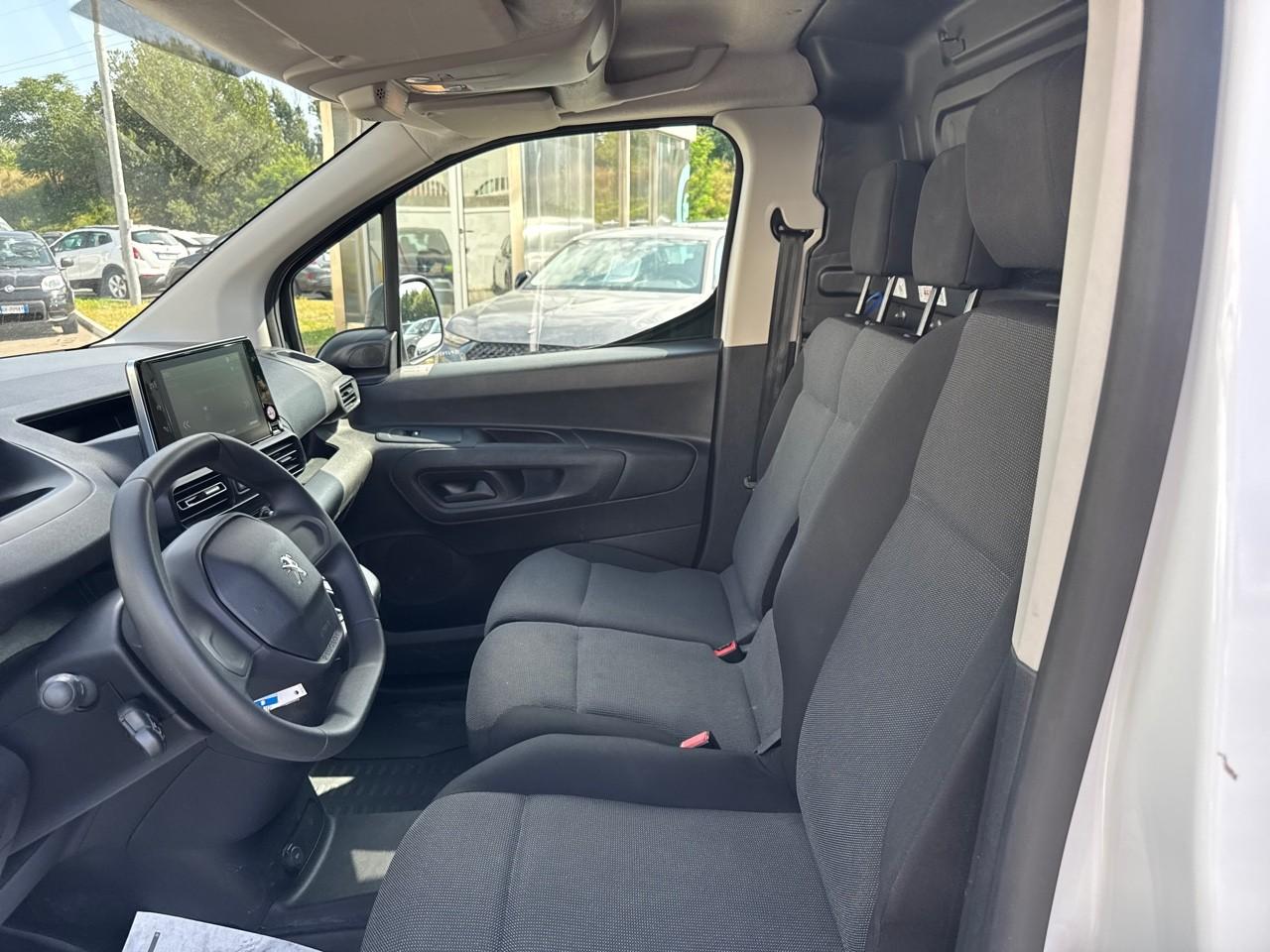 Peugeot Peugeot Partner usata, con 4 altoparlanti