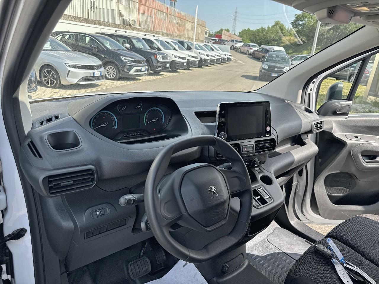 Peugeot Peugeot Partner usata, con cinture sicurezza ant. conducente con pretensionatori, cinture sicurezza ant. passeggero con pretensionatori, cinture sicurezza ant. centrale