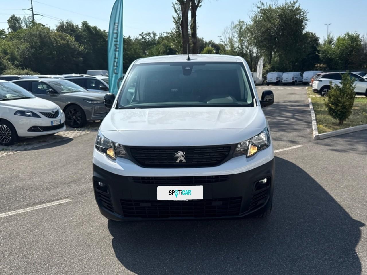 Peugeot Peugeot Partner usata, con chiusura centralizzata a distanza , incl. bagagliaio