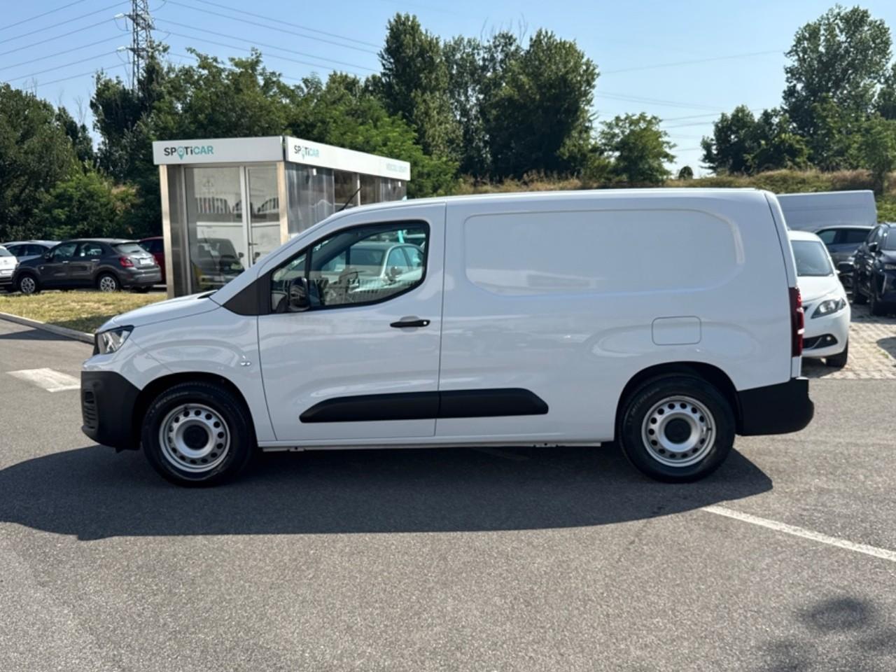 Peugeot Peugeot Partner usata, con compartimento sopra la cabina