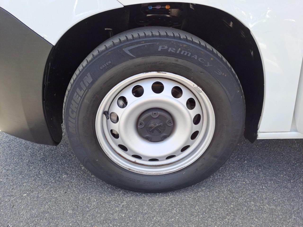 Peugeot Peugeot Partner usata, con 4 freni a disco con 2 dischi ventilati