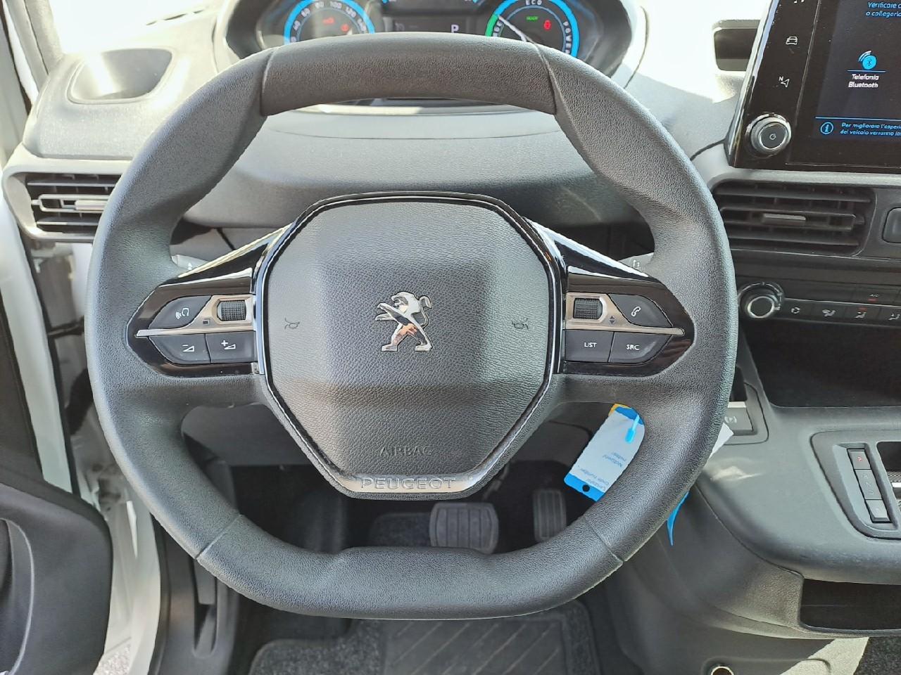 Peugeot Peugeot Partner usata, con assistenza alla frenata di emergenza