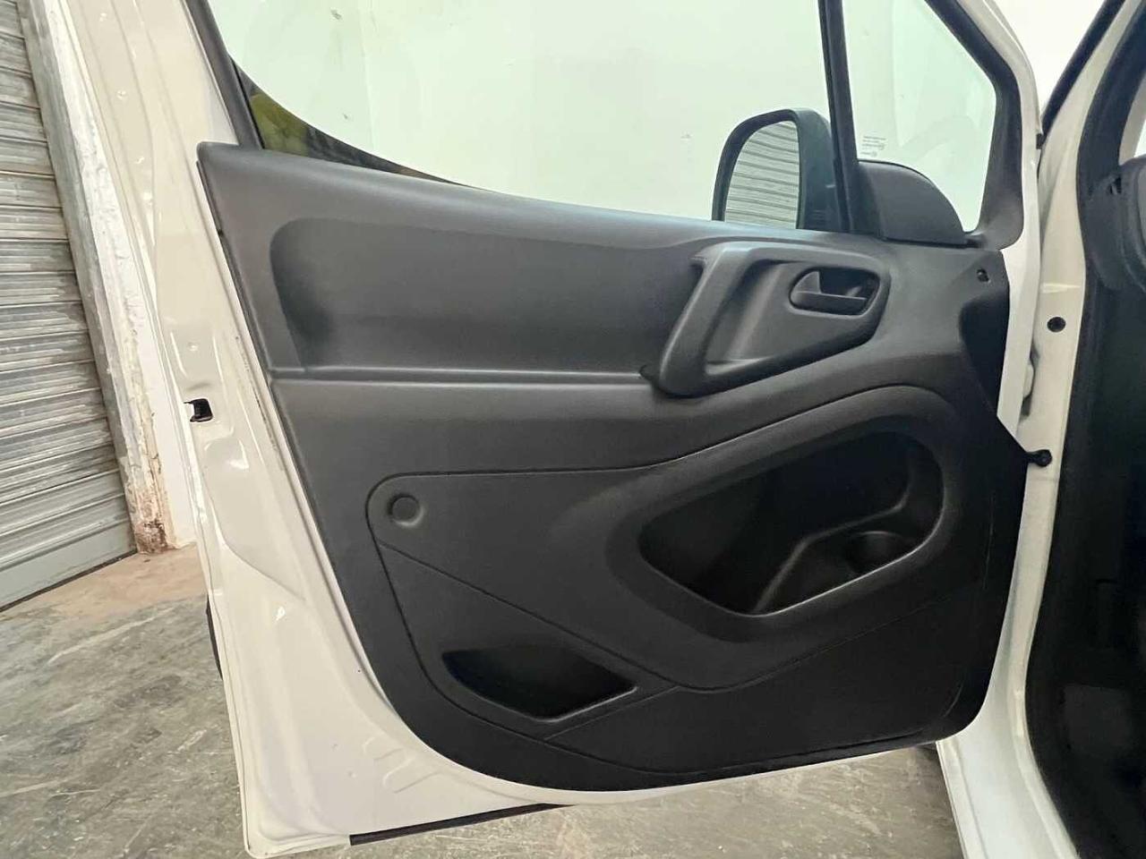 Peugeot Peugeot Partner usata, con 1x Airbag conducente