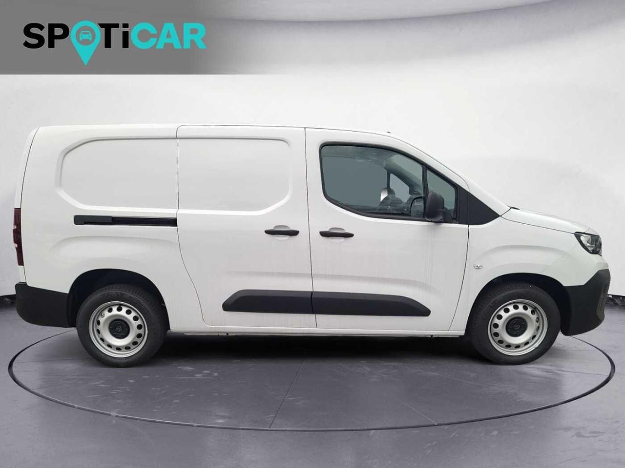 Peugeot Peugeot Partner usata, con anelli fermacarico (6 sul pavimento)