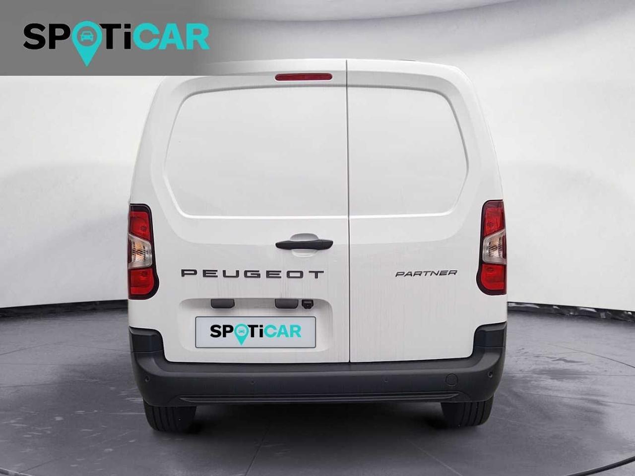 Peugeot Peugeot Partner usata, con appoggiatesta regolabile in altezza
