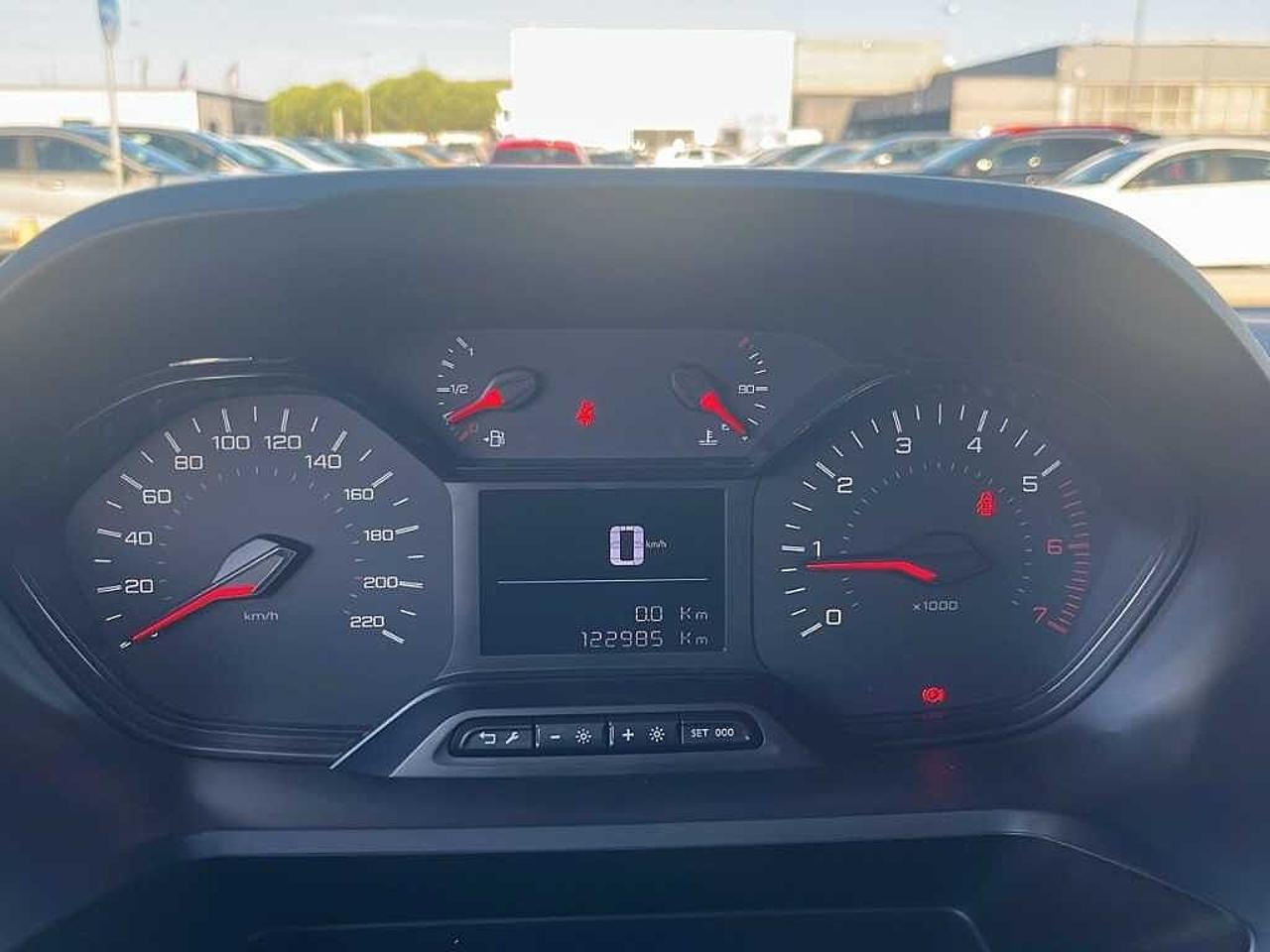 Peugeot Peugeot Partner usata, con 4 cilindri