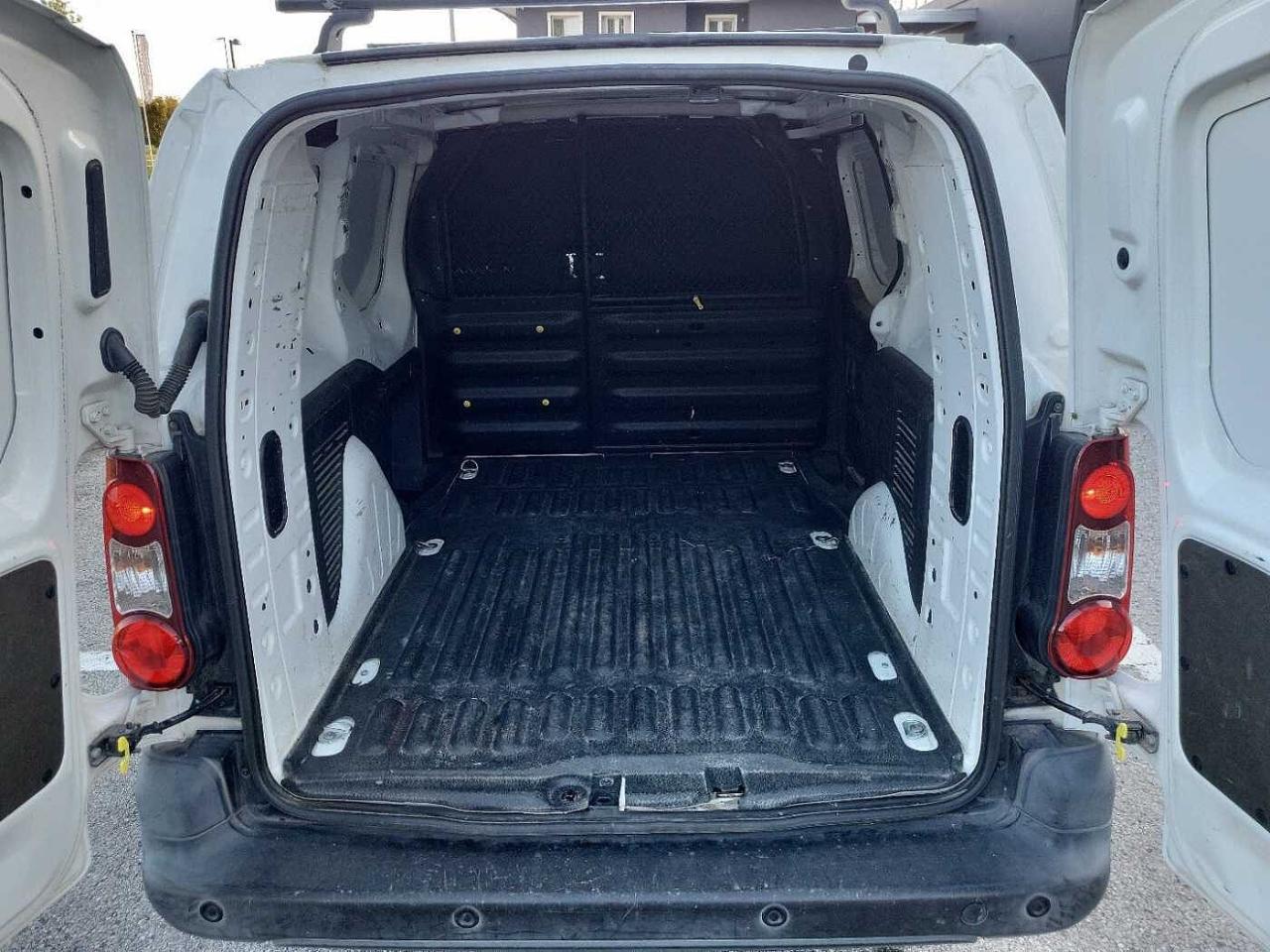 Peugeot Peugeot Partner usata, con 4 cilindri