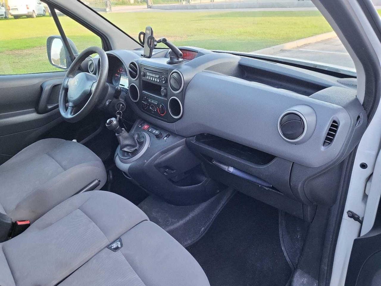 Peugeot Peugeot Partner usata, con 5 marce