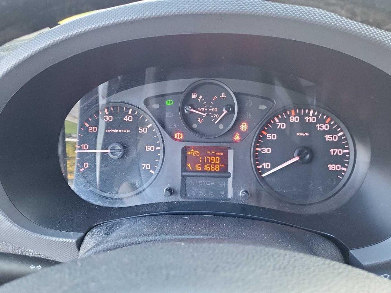 Peugeot Peugeot Partner usata, con chiusura centralizzata