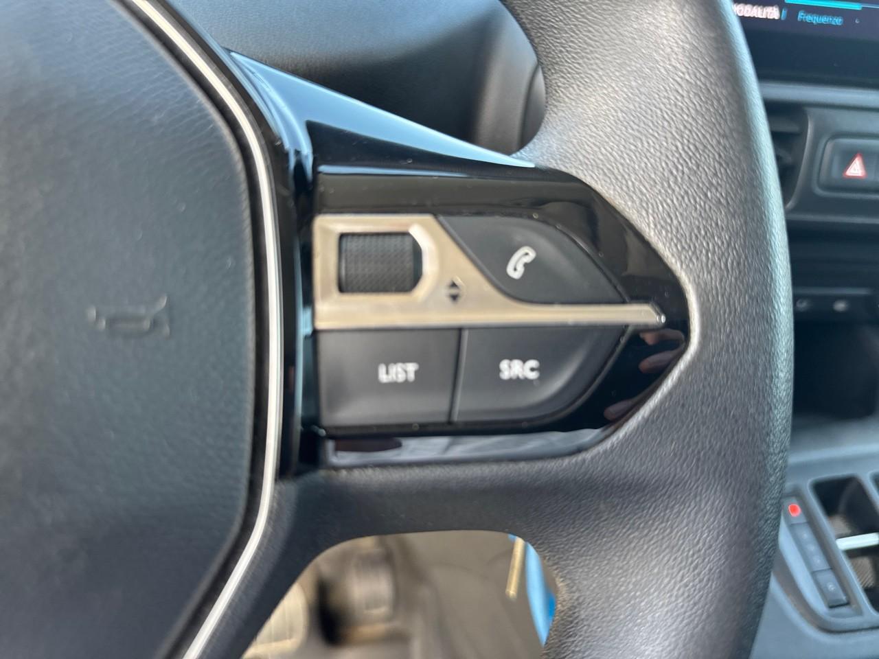 Peugeot Peugeot Partner usata, con cinture sicurezza ant. conducente con pretensionatori, cinture sicurezza ant. passeggero con pretensionatori, cinture sicurezza ant. centrale