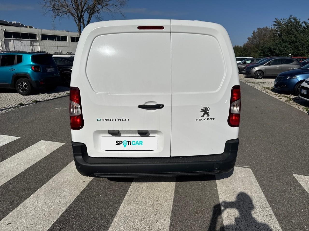 Peugeot Peugeot Partner usata, con computer con velocità media, consumo medio, consumo istantaneo e autonomia