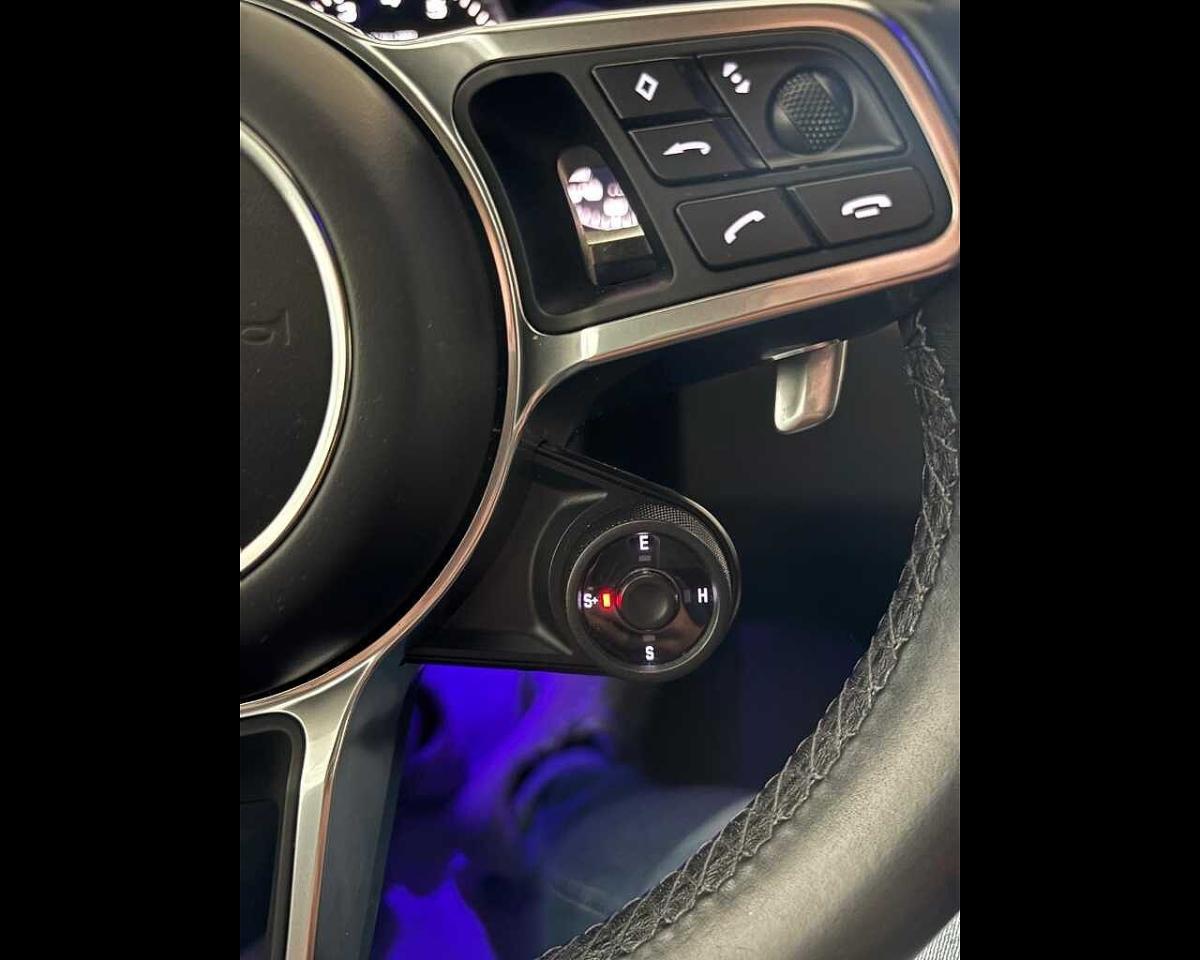 Porsche Porsche Cayenne usata, con gancio traino