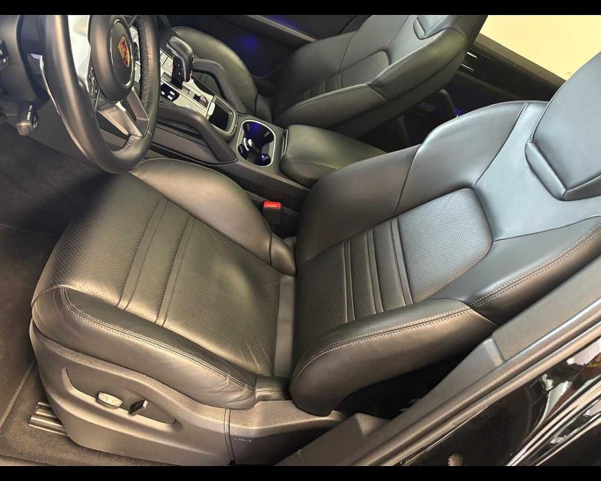 Porsche Porsche Cayenne usata, con portabagagli elettrico