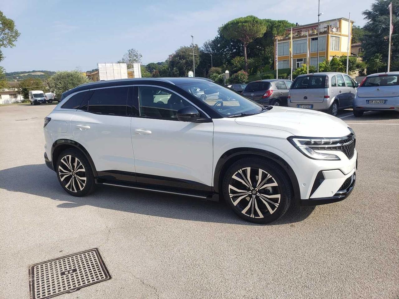 Renault Renault Austral usata, con Airbag centrale, airbag laterali e a tendina anteriori e posteriori