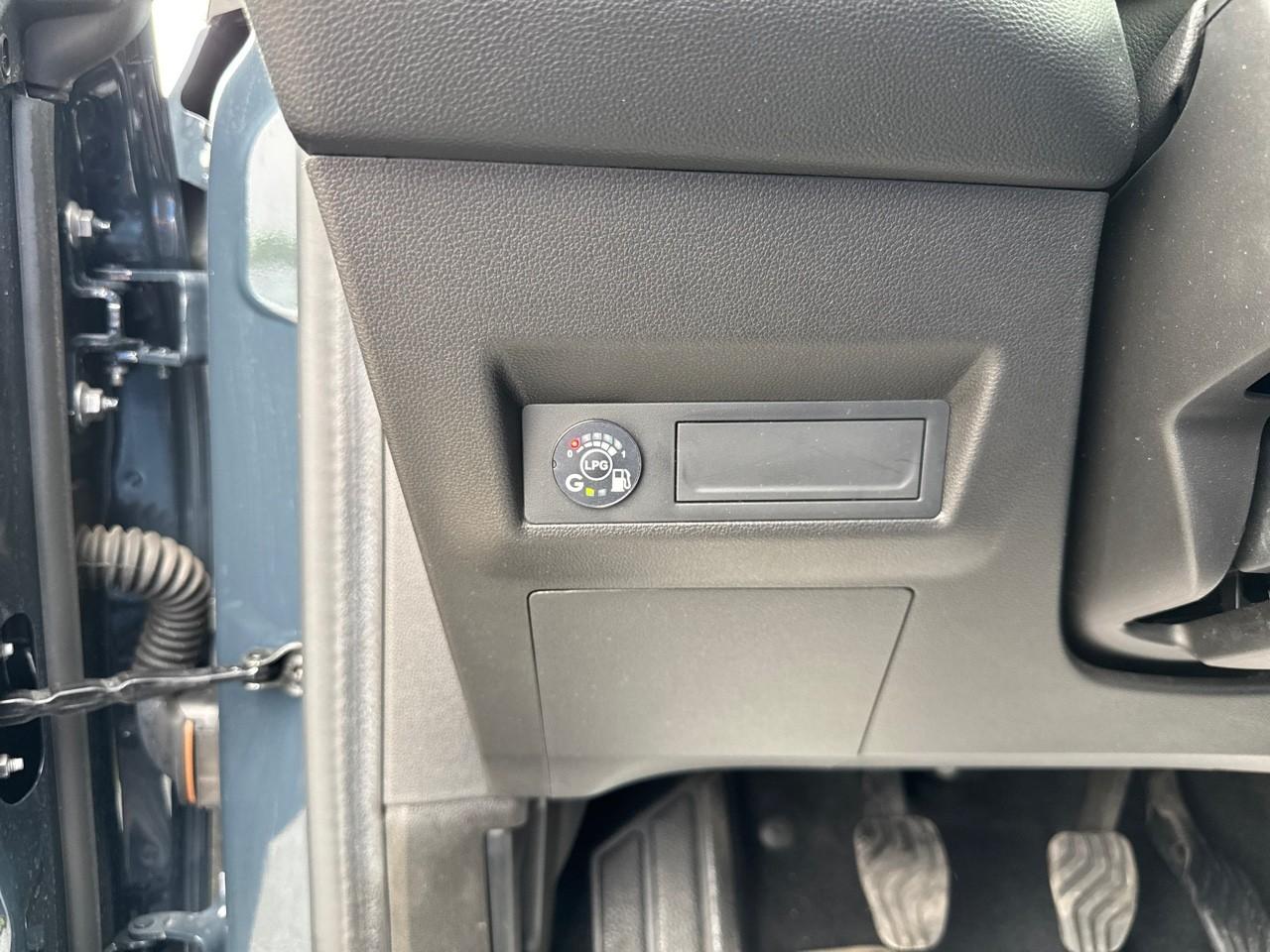 Renault Renault Captur usata, con airbag laterale anteriore e include protezione testa
