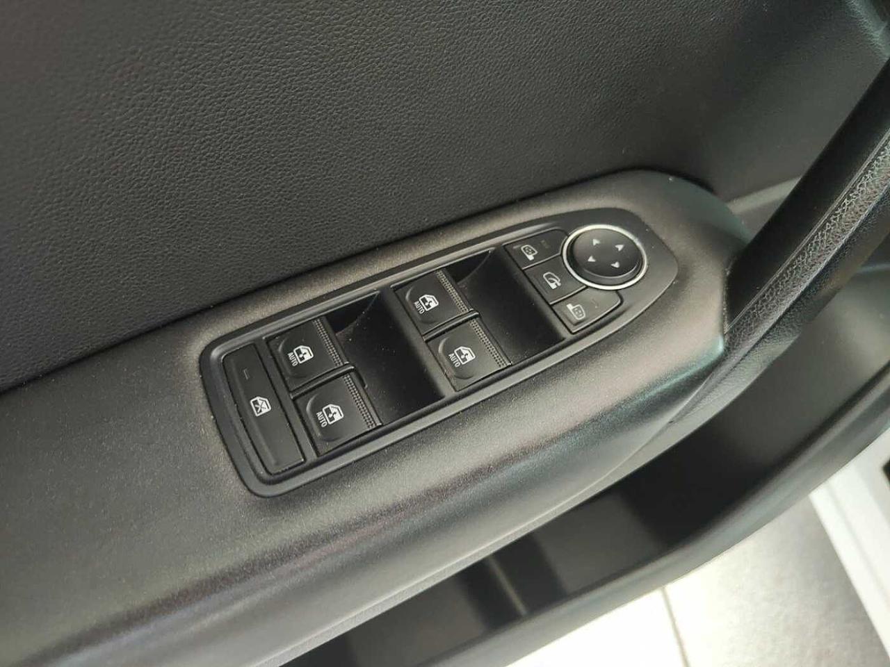 Renault Renault Captur usata, con sensori luce