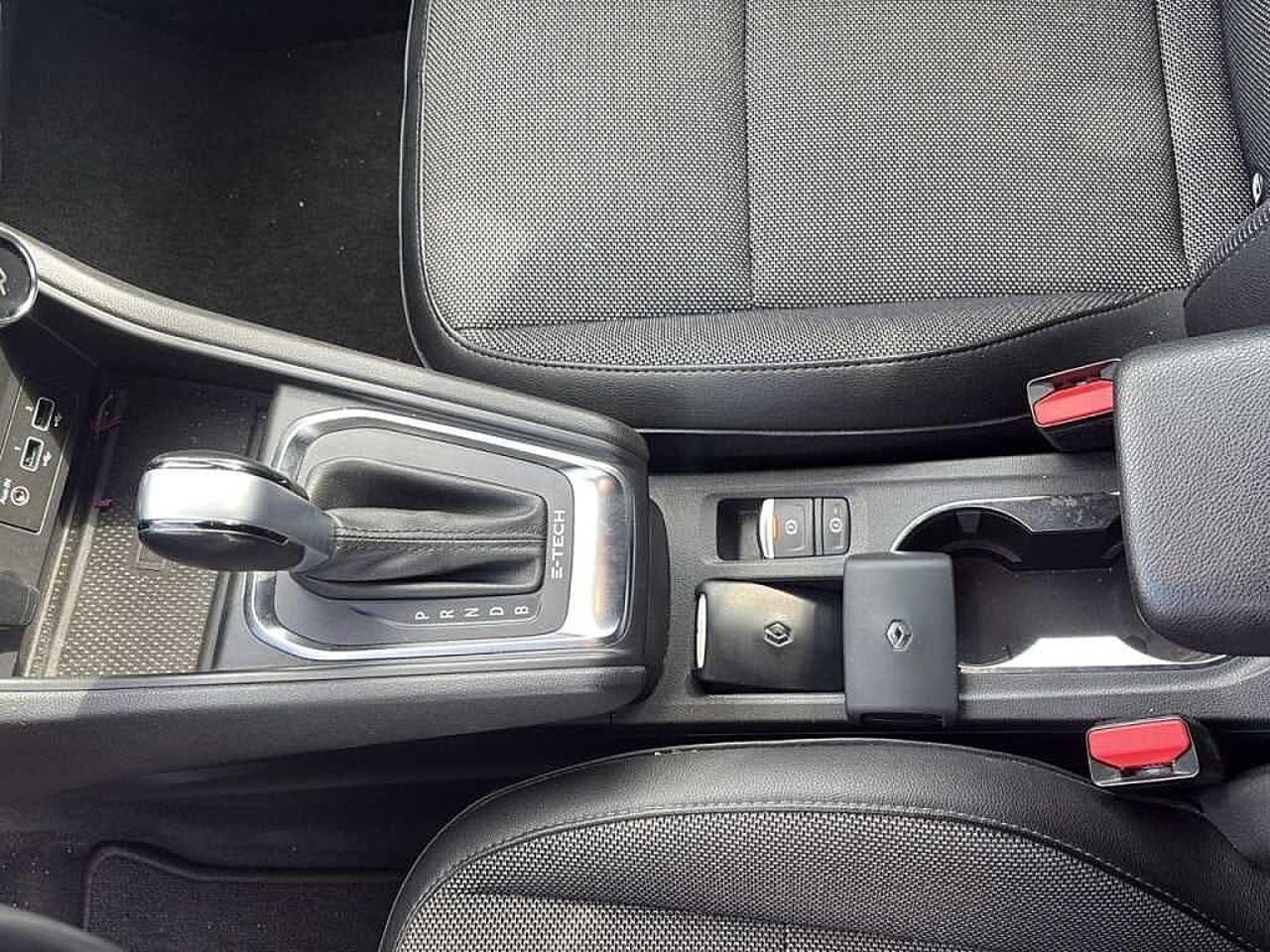 Renault Renault Captur usata, con Accensione automatica fari e sensori pioggia