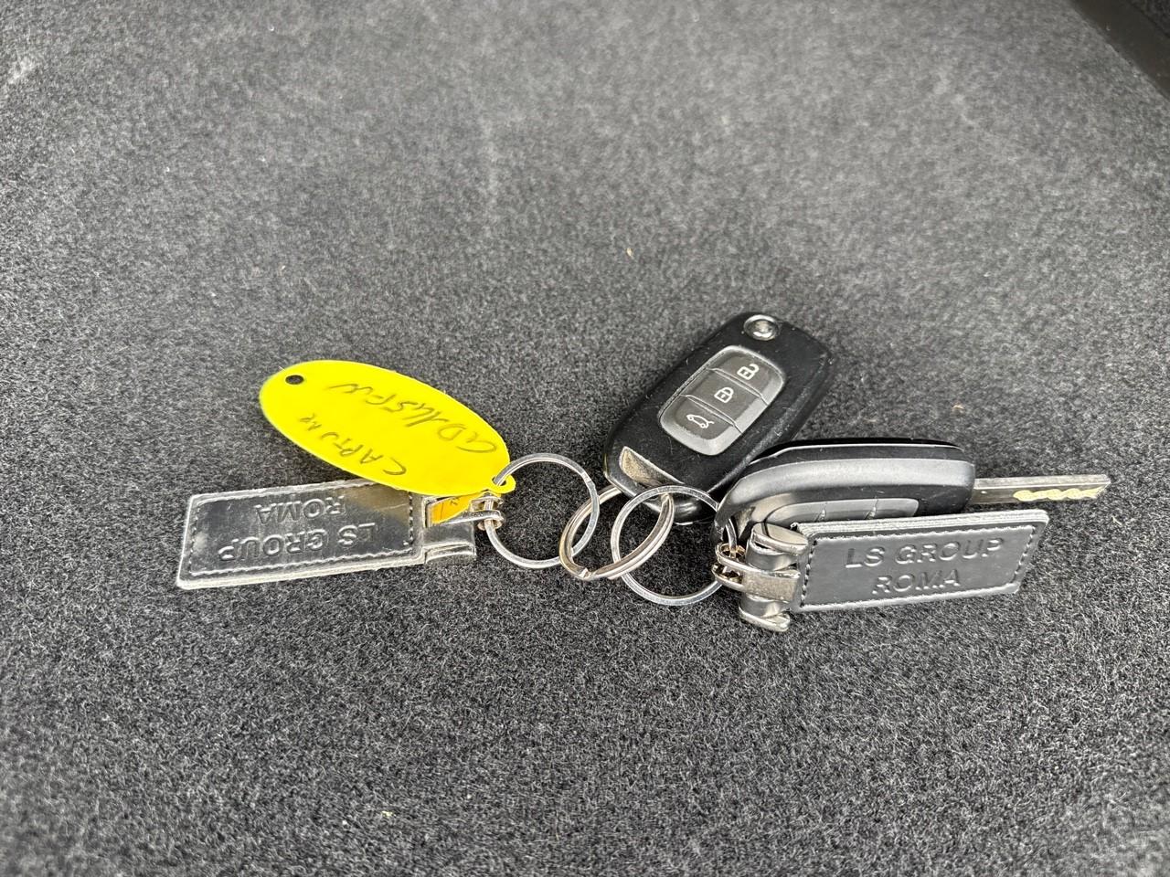 Renault Renault Captur usata, con airbag laterale anteriore e include protezione testa