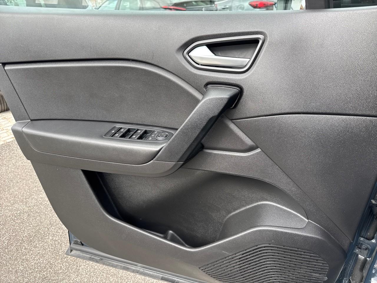 Renault Renault Captur usata, con airbag laterali a tendina ant./post.