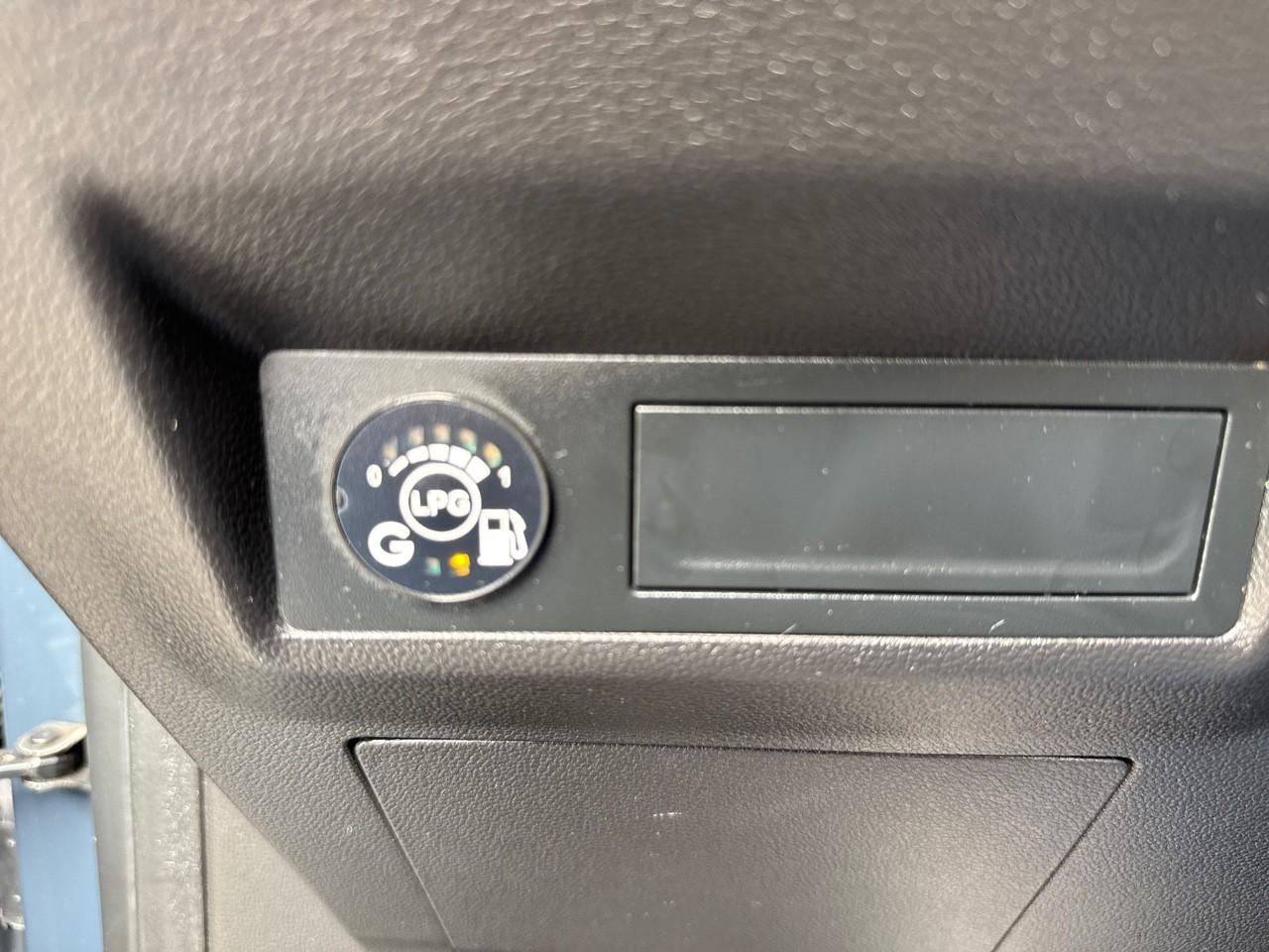 Renault Renault Captur usata, con bracciolo anteriore