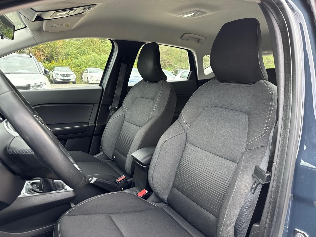 Renault Renault Captur usata, con comando luci con sensore di oscurità manuale