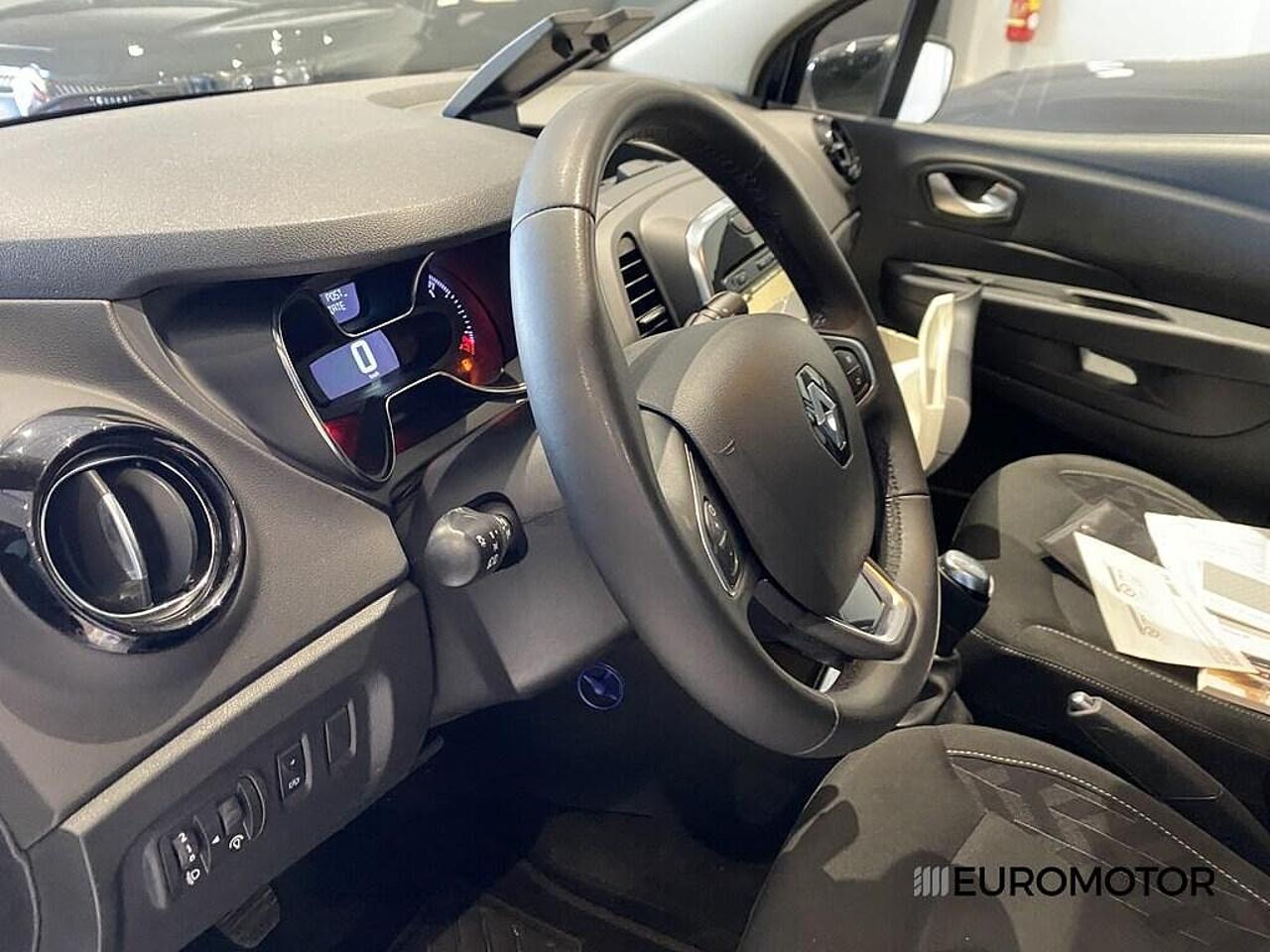 Renault Renault Captur usata, con 6x Airbag (fontali + laterali + testa)