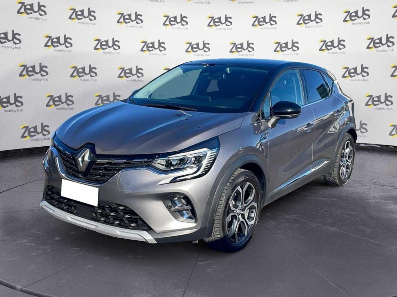 renault captur captur 1.6 e-tech hev 105 techno fast track at usata