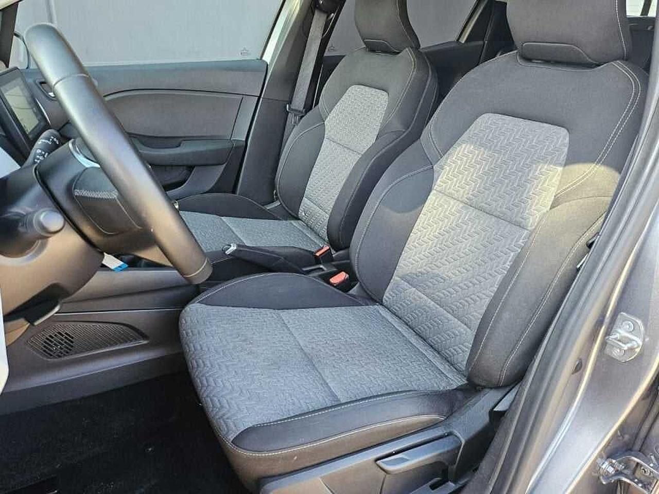 Renault Renault Clio usata, con 5 sedili