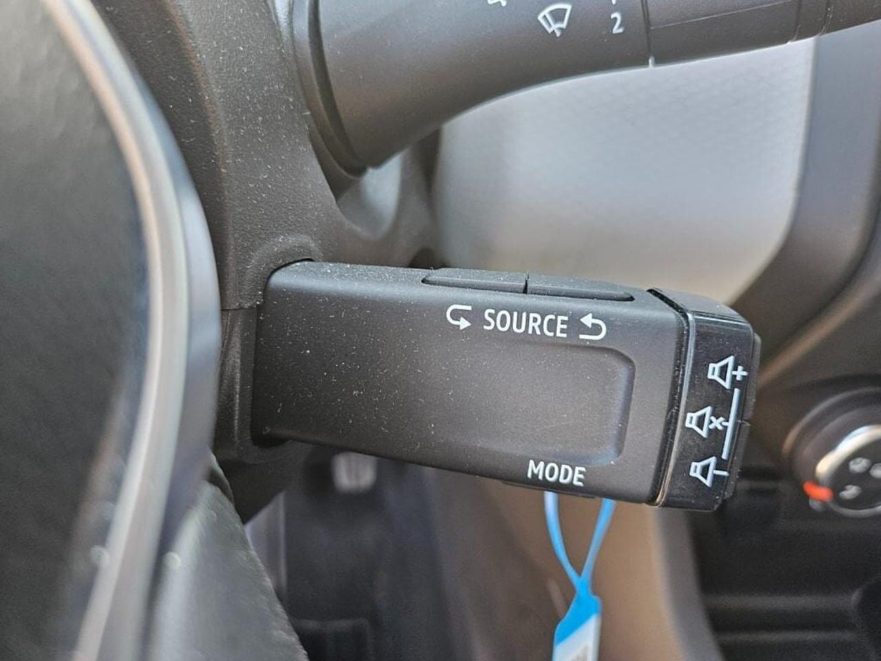 Renault Renault Clio usata, con accensione automatica dei fari e sensori pioggia