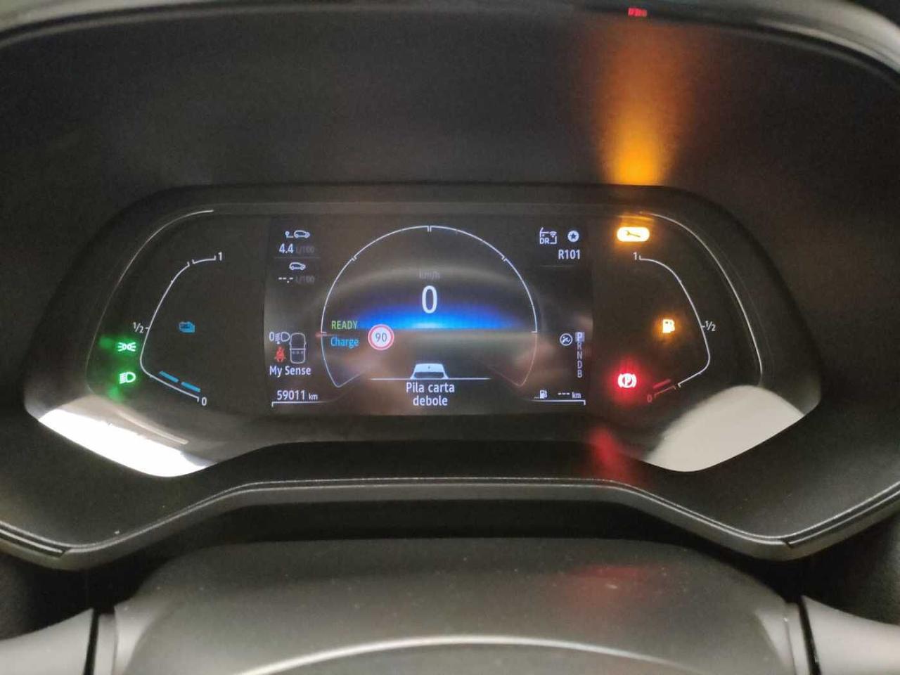Renault Renault Clio usata, con accensione automatica dei fari e sensori pioggia