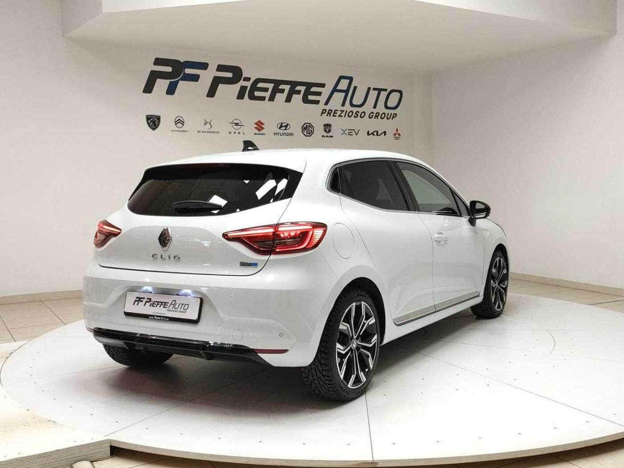 Renault Renault Clio usata, con calandra cromata
