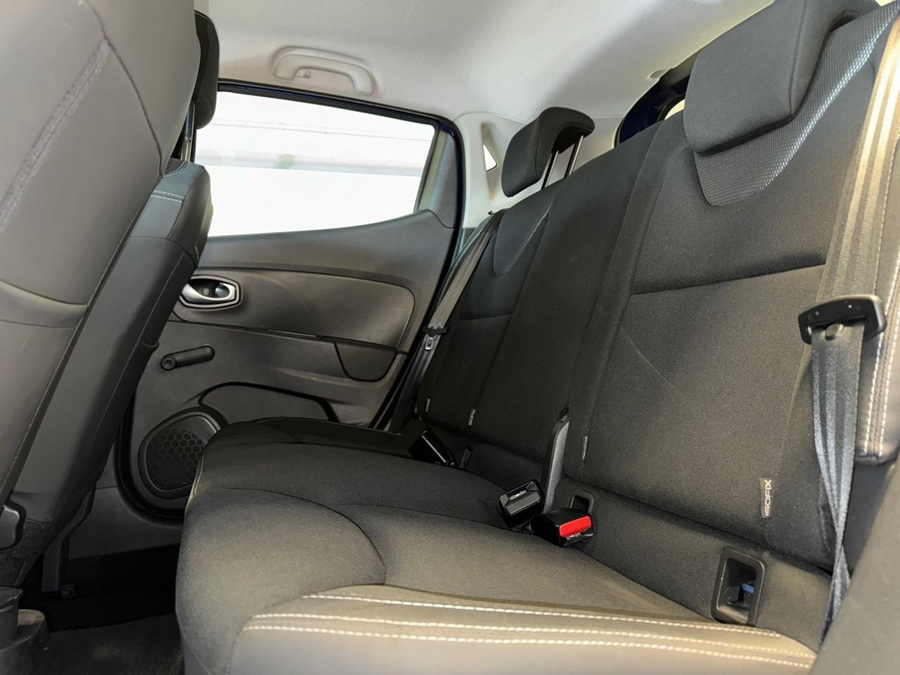 Renault Renault Clio usata, con 2 poggiatesta sedili ant. e sedili post. , con reg. in altezza
