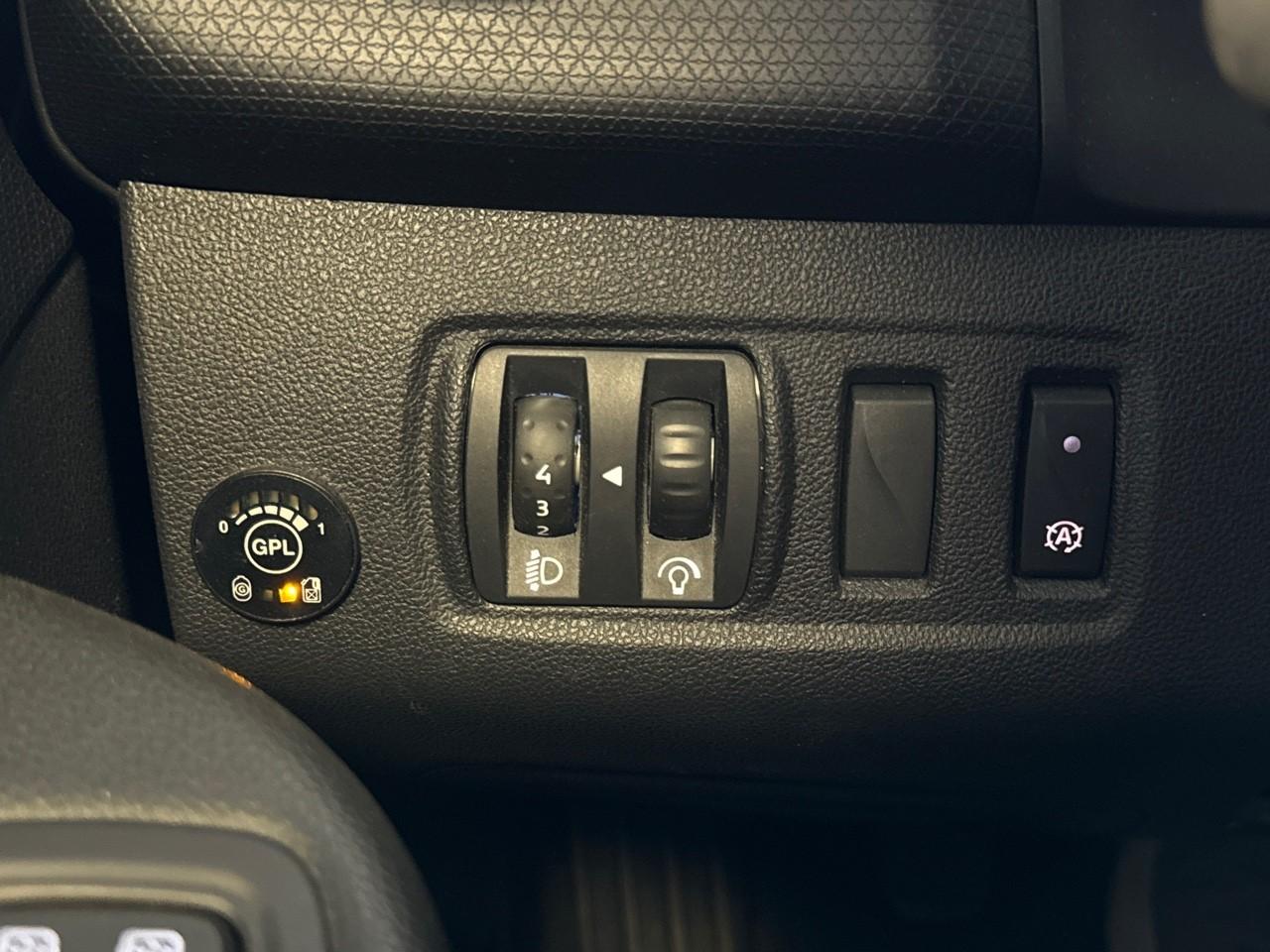 Renault Renault Clio usata, con alzacristalli elettrici anteriori