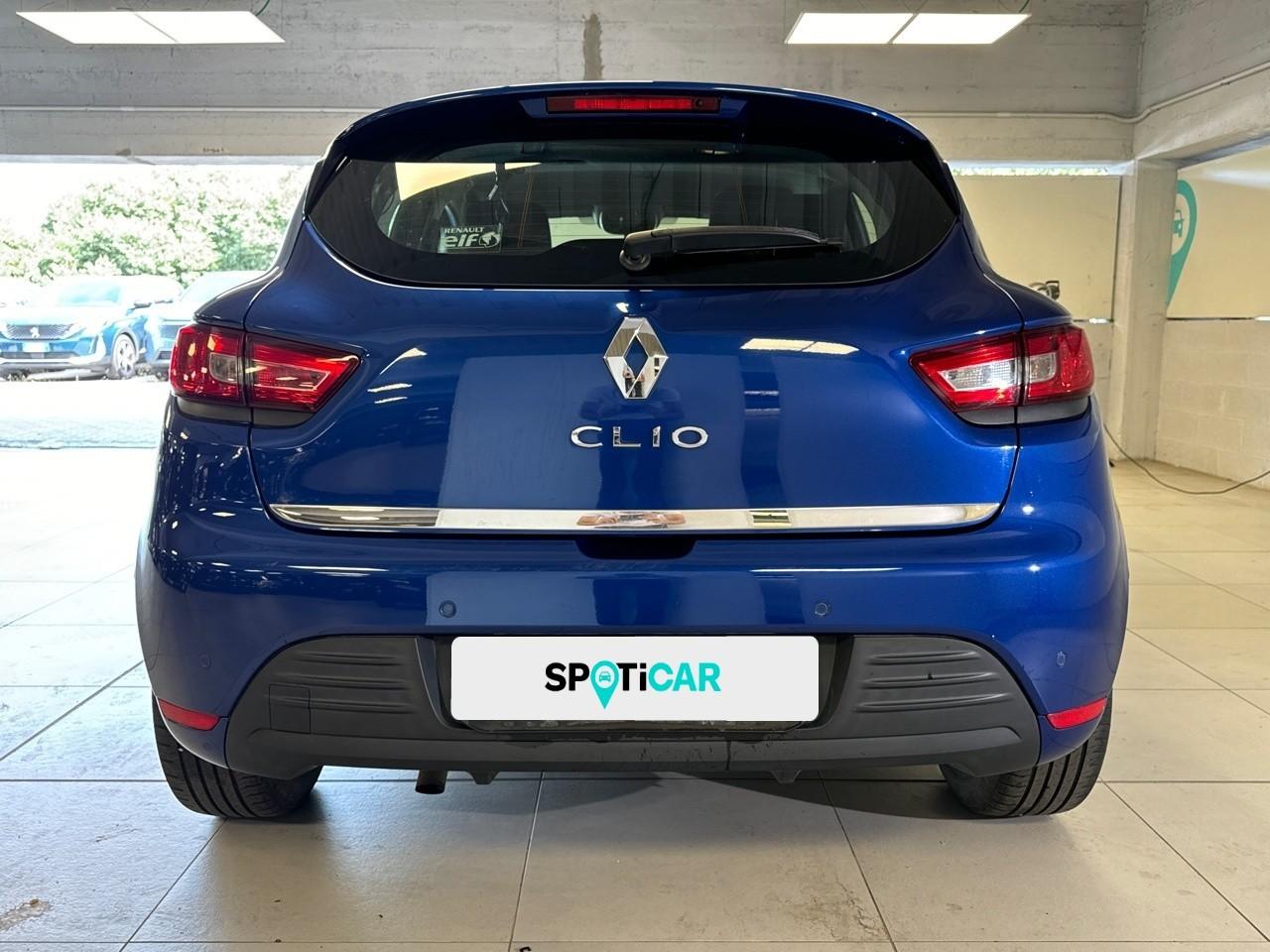 Renault Renault Clio usata, con computer con velocità media, consumo medio, consumo istantaneo e autonomia