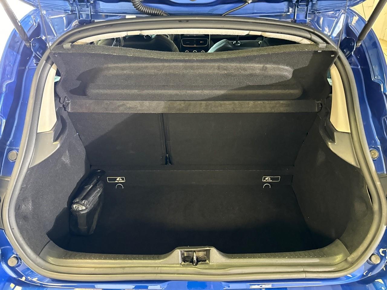 Renault Renault Clio usata, con conness.dispositivi est.intrattenimento include ingresso aux anteriore e include porta usb anteriore