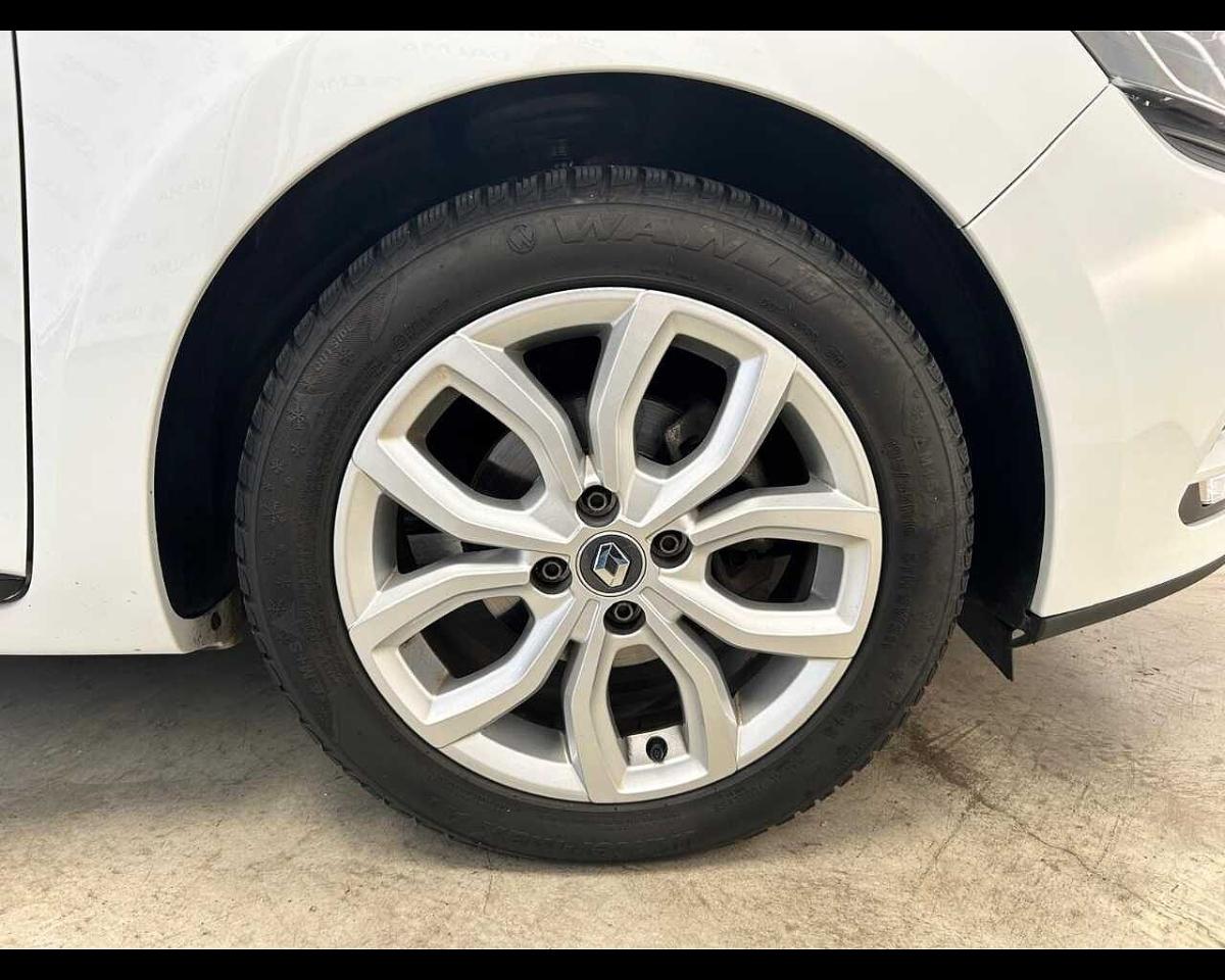 Renault Renault Clio usata, con assistenza alla frenata