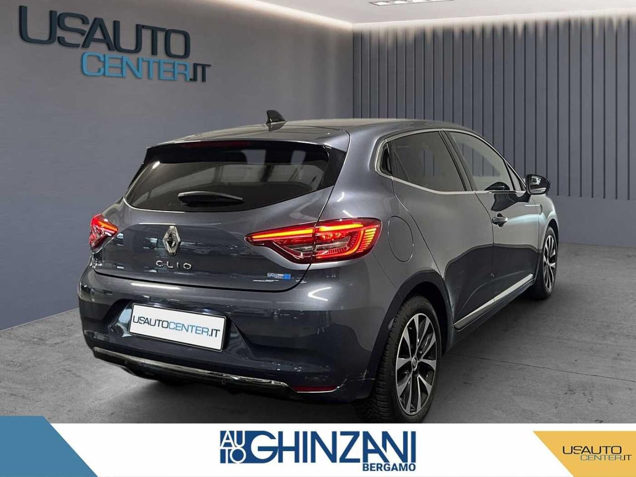 Renault Renault Clio usata, con accensione automatica dei fari e sensori pioggia