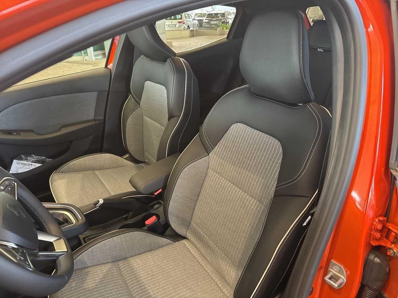 Renault Renault Clio usata, con 5 sedili