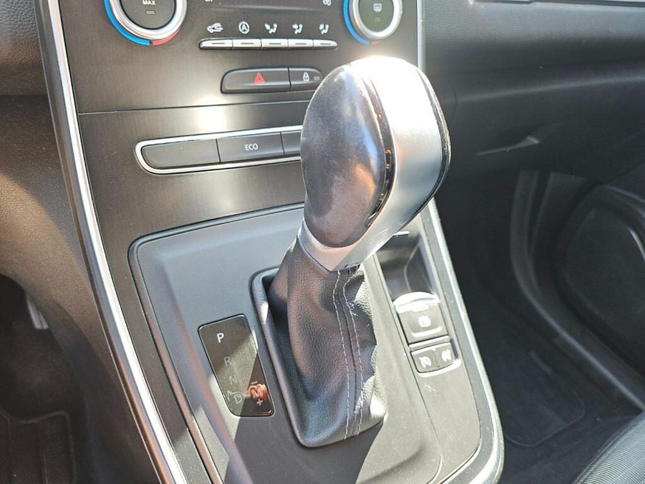 Renault Renault Scenic usata, con 5 porte