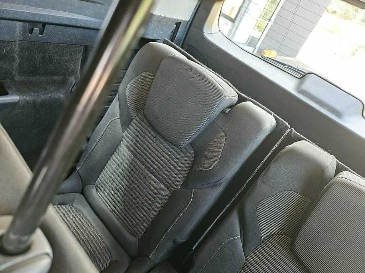 Renault Renault Scenic usata, con barre porta tutto