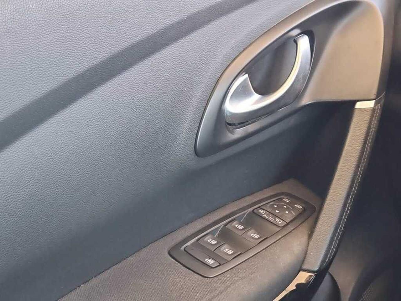 Renault Renault Kadjar usata, con alzacristalli anteriori/posteriori elettrici