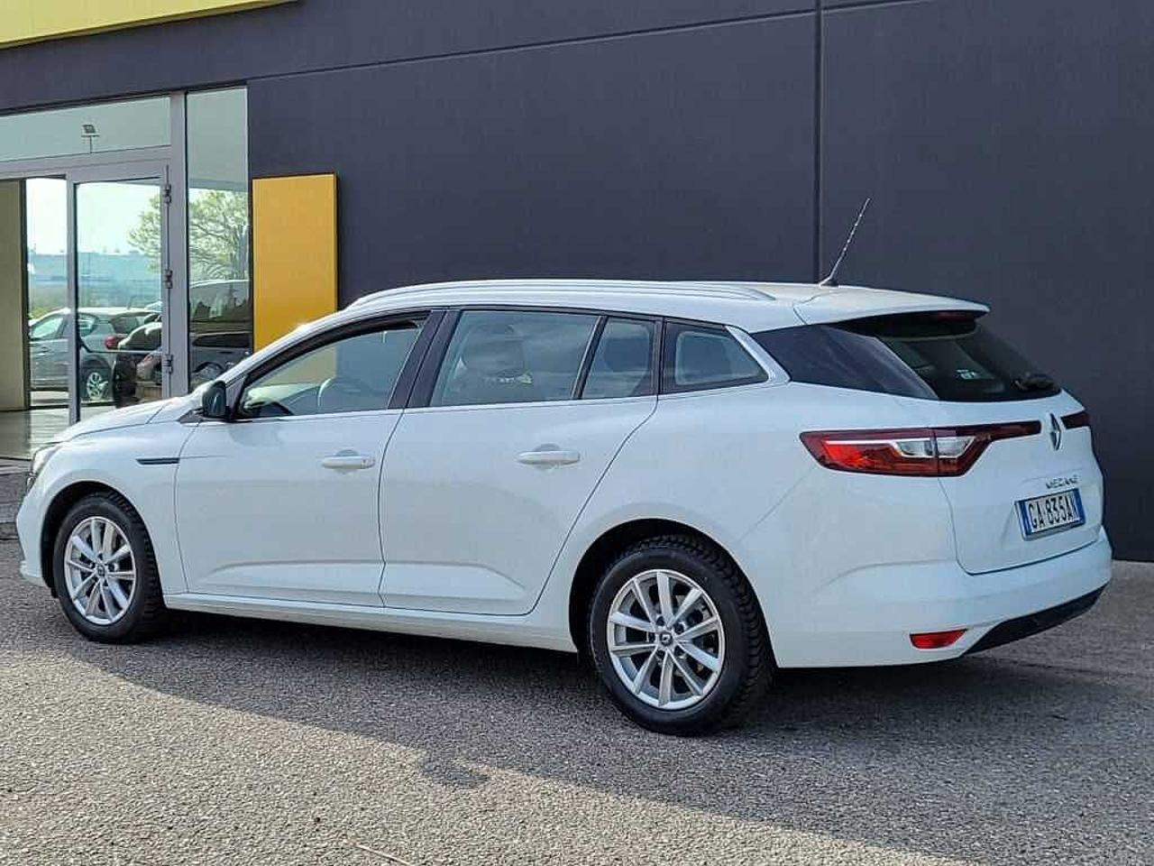 Renault Renault Megane usata, con cintura di sicurezza conducente regolabile in altezza