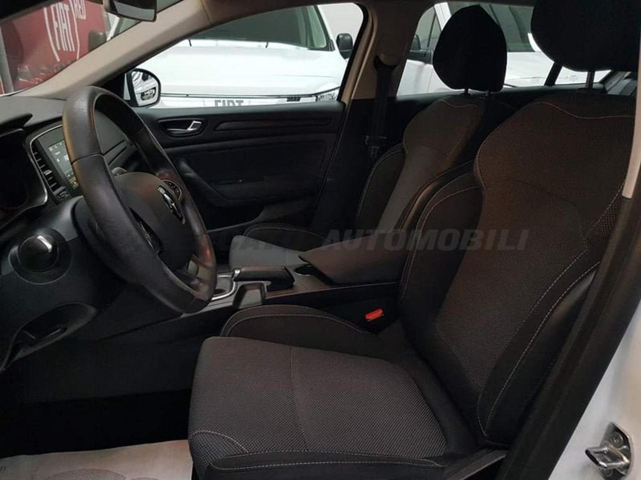 Renault Renault Megane usata, con cerchi in lega