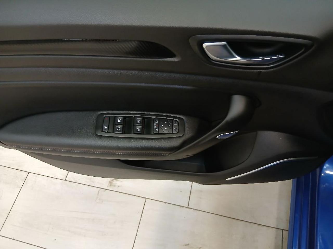 Renault Renault Megane usata, con cerchi in lega