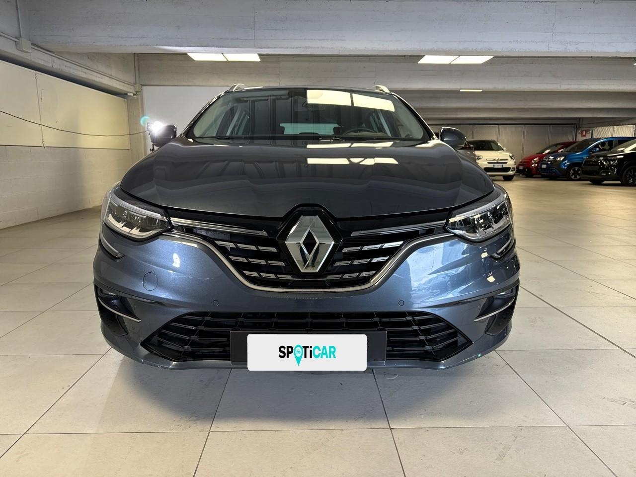 Renault Renault Megane usata, con assistenza alla frenata di emergenza
