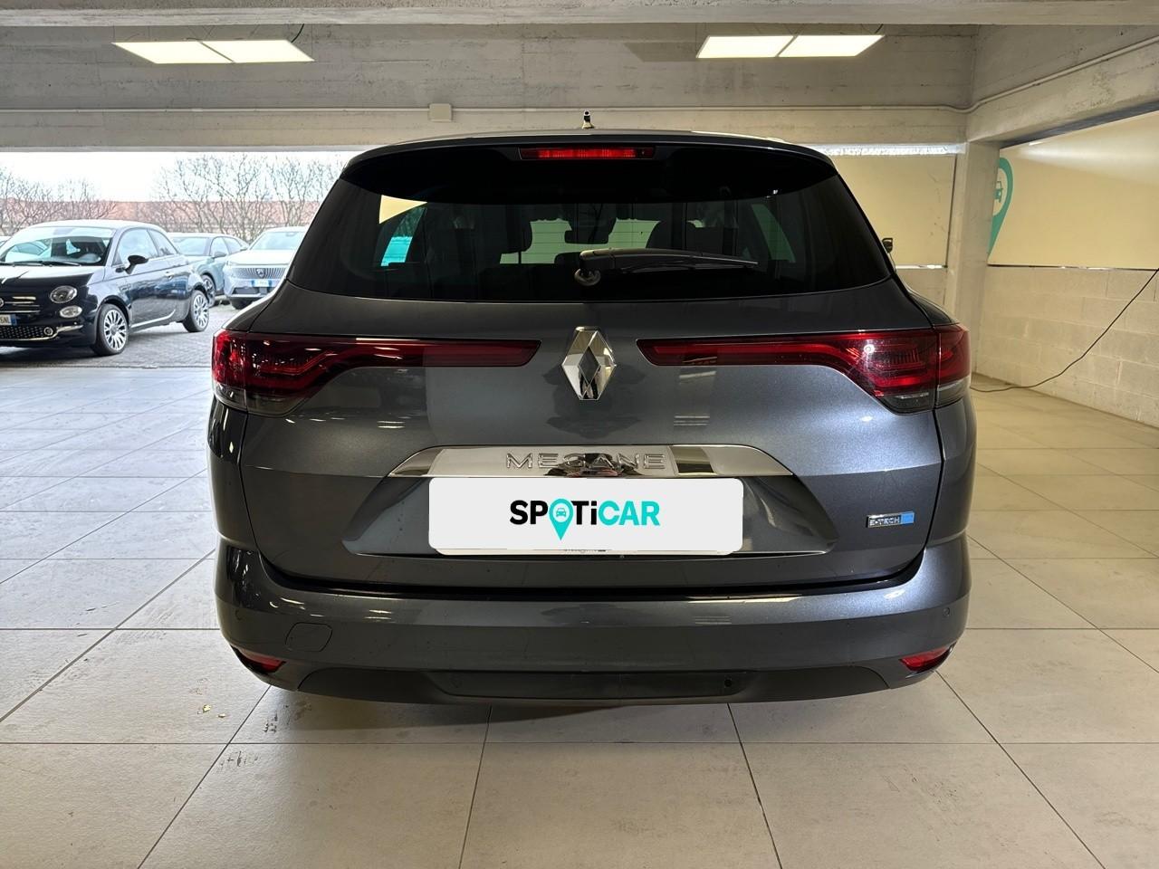 Renault Renault Megane usata, con cinture sicurezza post. conducente, cinture sicurezza post. passeggero, cinture sicurezza post. centrale a 3 punti