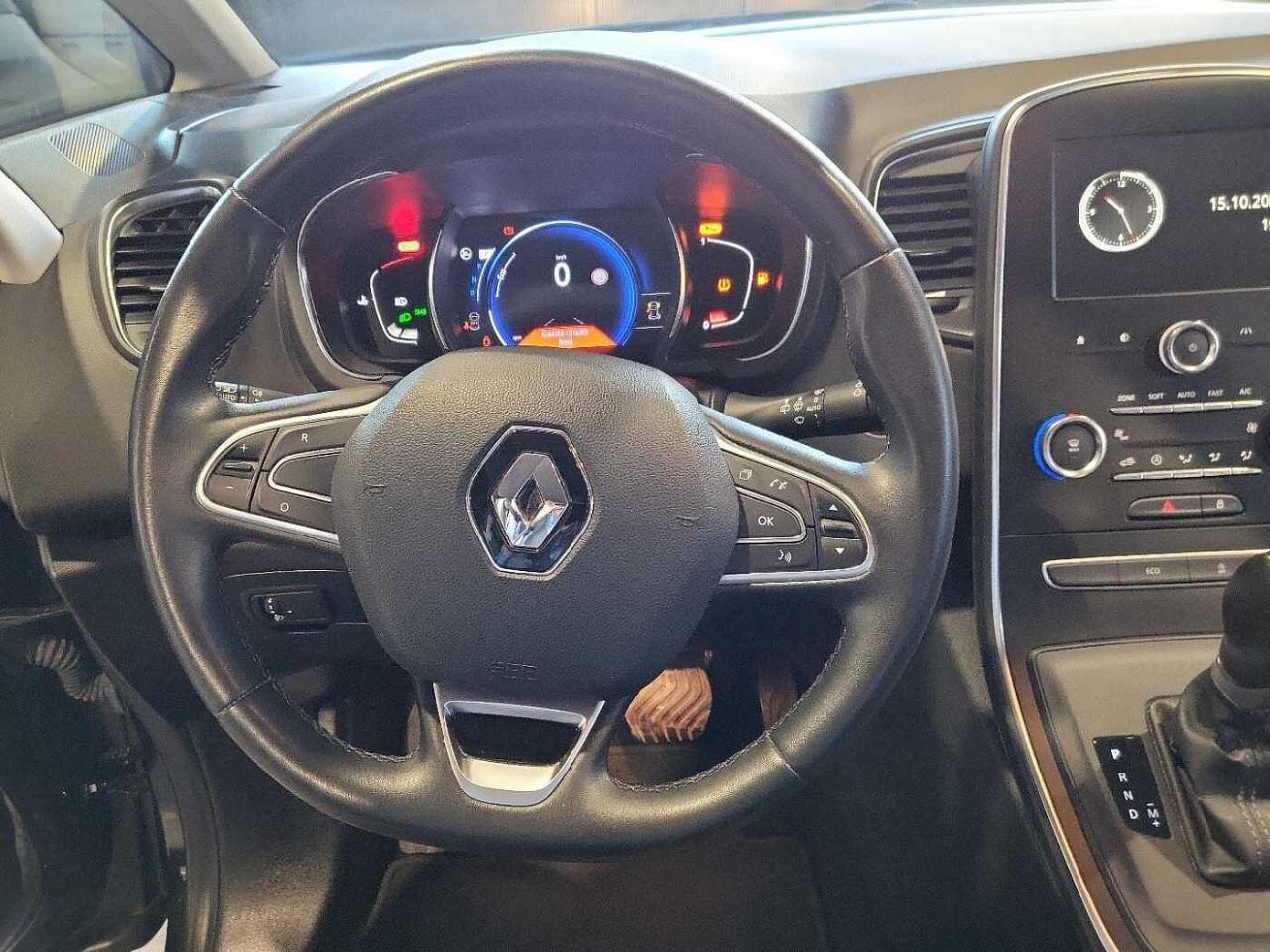 Renault Renault Scenic usata, con fari fendinebbia