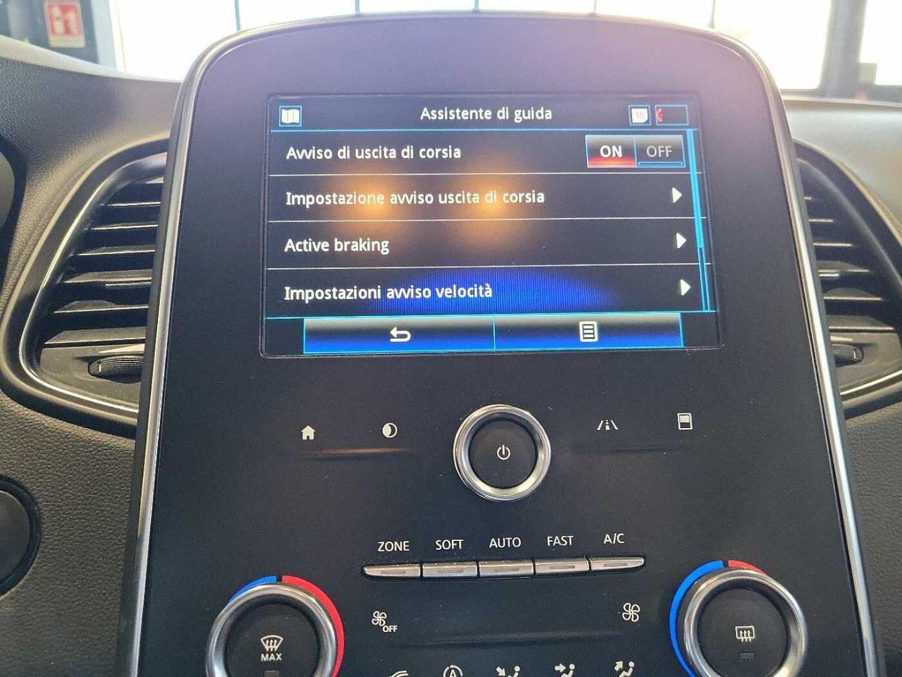 Renault Renault Scenic usata, con pacchetto sportivo